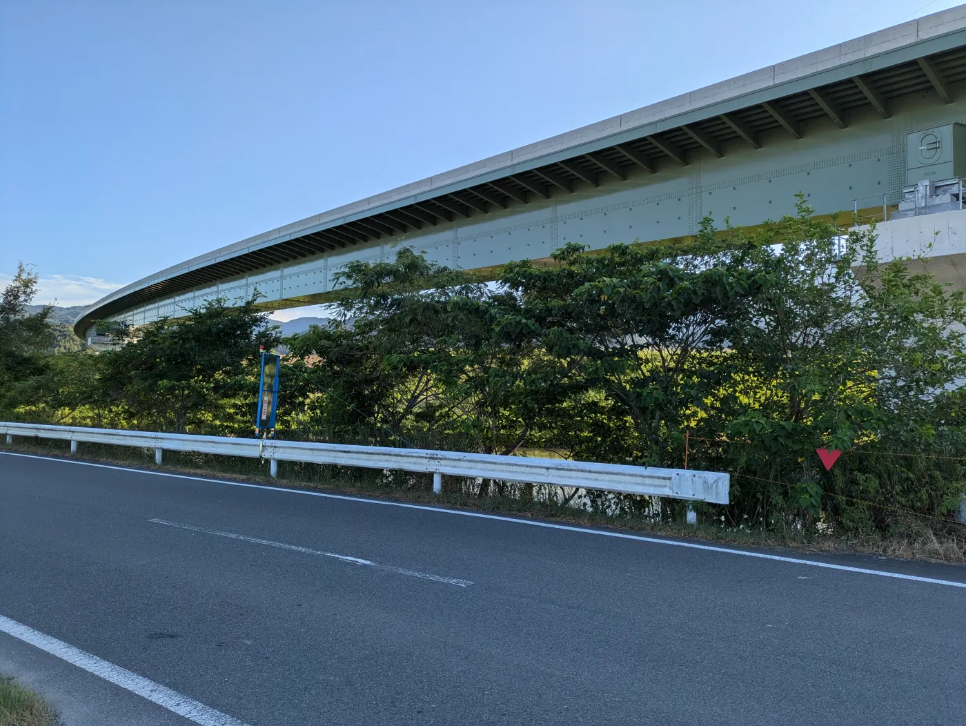 建設中の高架橋